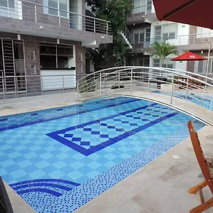 único Plaza Hotel